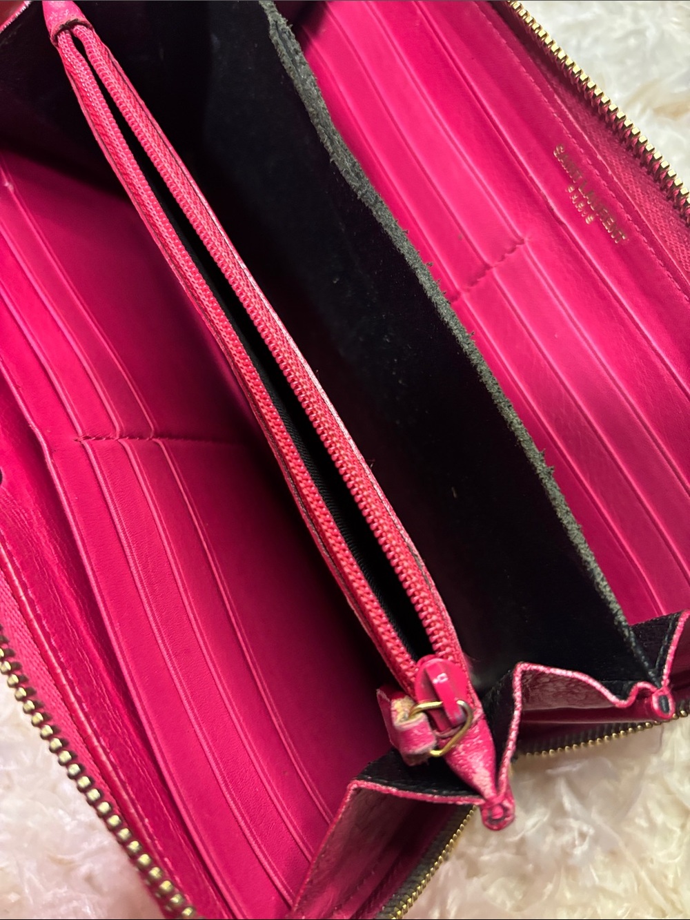 Saint Laurent Classic Y Ligne Zip Around Wallet in fuchsia pink - Picture 13 of 16